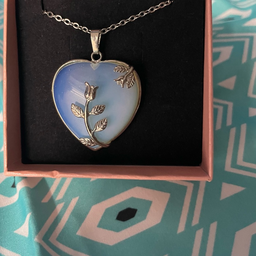 Clear Quartz Silver Heart Pendant Necklace with Rose metal casing